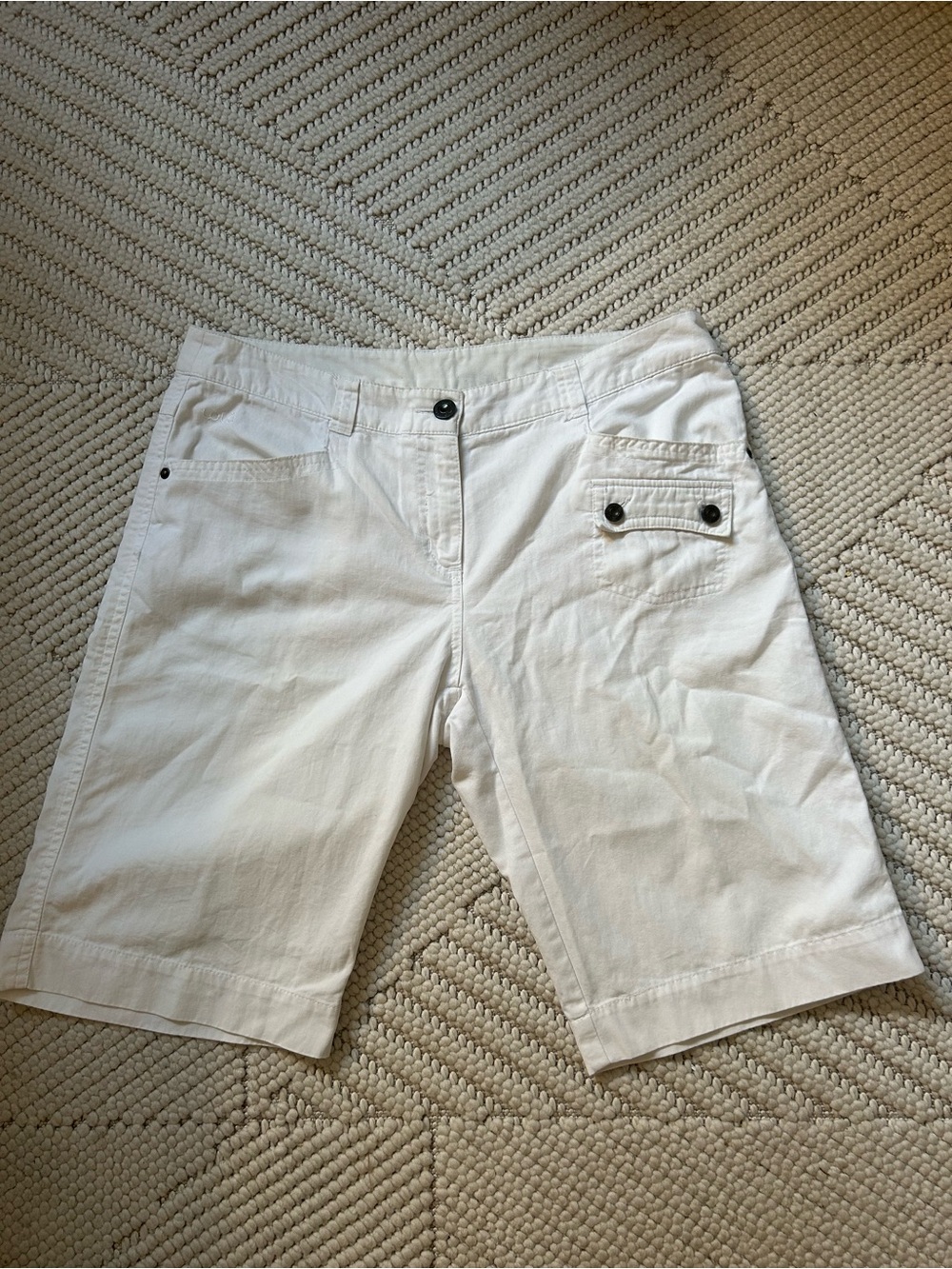 🔵 Lole white Bermuda Shorts with Button-Back Pockets size 10